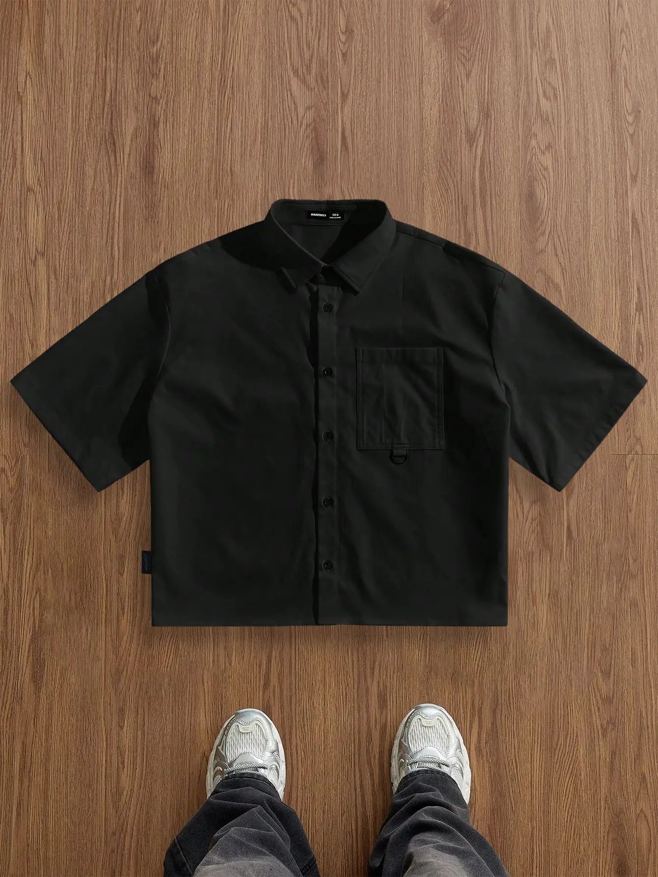 

Men's Black Loose Fit Short Sleeve Button-Up Shirt with Chest Pocket