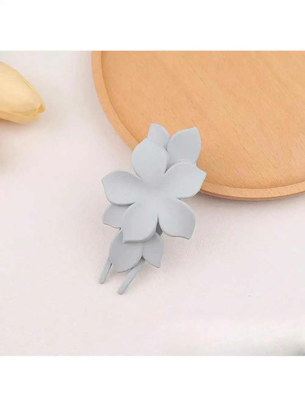 4.2-inch large natural color coffee colored flower grab clip suitable for thick and thin hair, fixing hair and styling