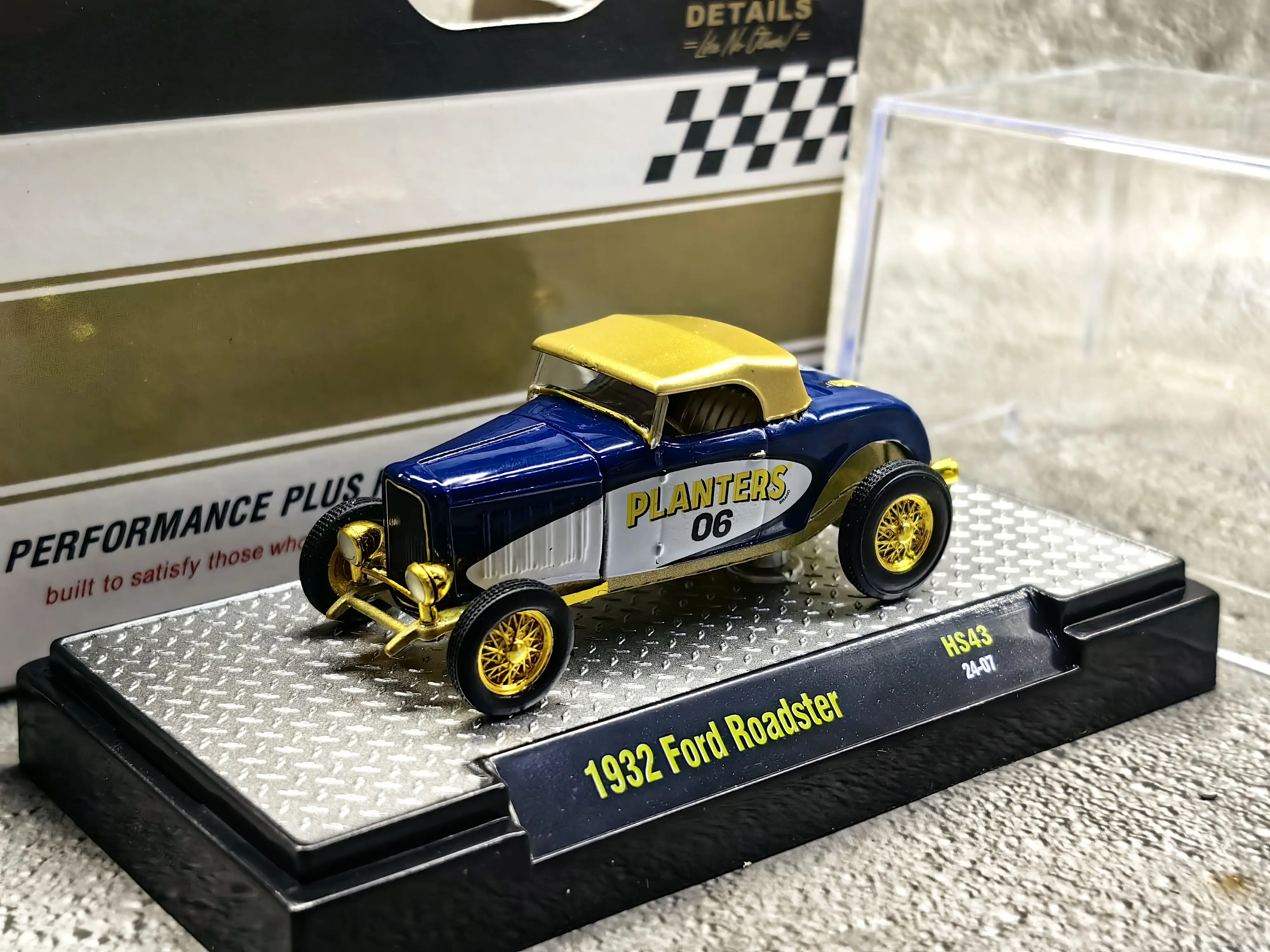 

Diecast 1/64 Scale 164 M2 Machine 1932 Ford Roadster Simulation Alloy Car Model Collection Toy Gift Display Ornament