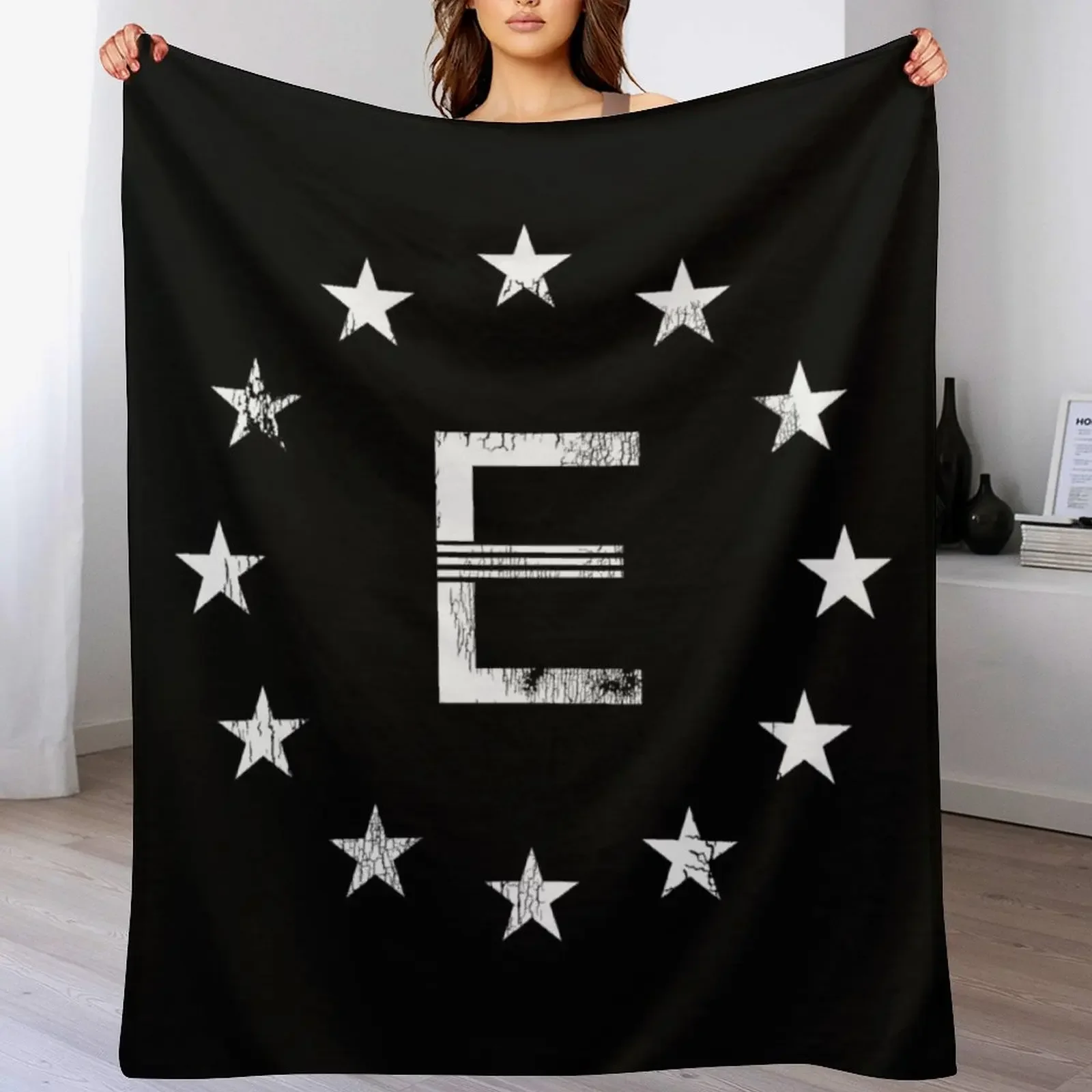 

Enclave Throw Blanket Warm Plush Fuzzy Blanket for Living Room