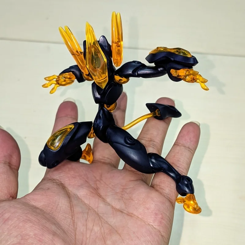 

Authentic SO-TA Leo Void Articulated Action Figure Collectible Model Kit Poseable Robot Gashapon Capsule Toy Gift for Adults