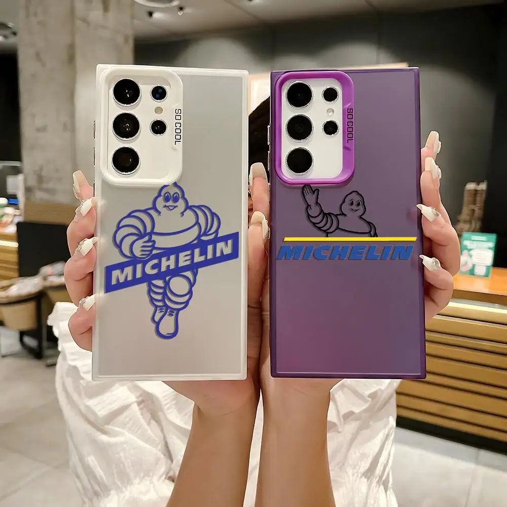 حافظة لهاتف سامسونج جالاكسي S25 Edge S24 S23 S22 S21 S20 Ultra Funda غطاء فضي من السيليكون