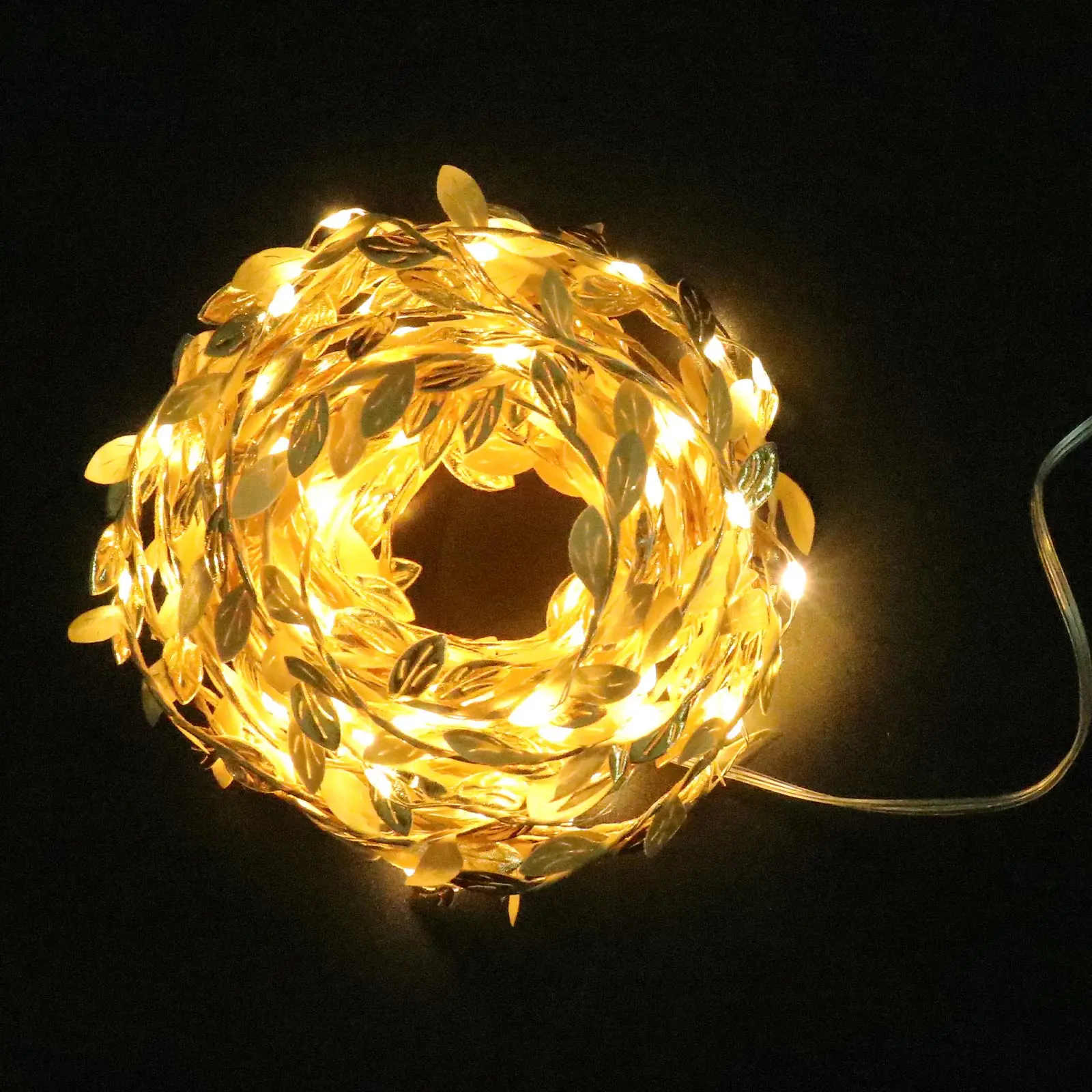 

1pc Christmas Decorative Led Golden Leaf Rattan Lamp Yard Garden Decoration Powered Vine String Festival Party Ornament