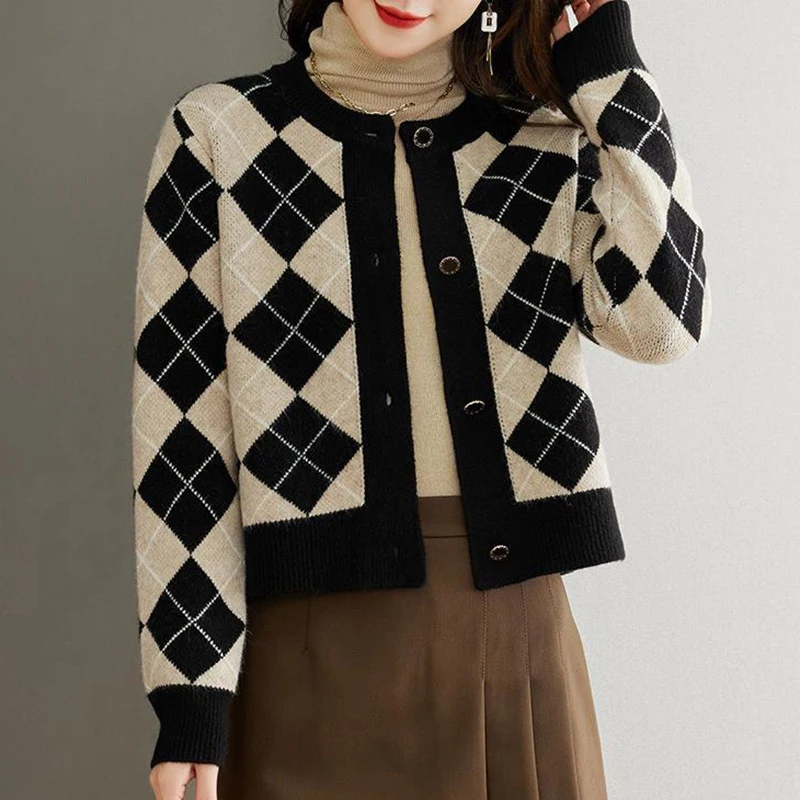 Elegant O Neck Plaid Cardigan Sweater For Women 2023 Autumn Winter Korean Fashion Clothing Long Sleeve Knitted Crop Tops Female