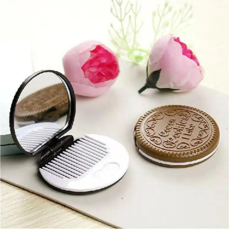 Folding Mirror Compact And Portable Go Out Necessary Lovely Large Demand Folding Best Seller Retro Style With Comb Comb Comb Set