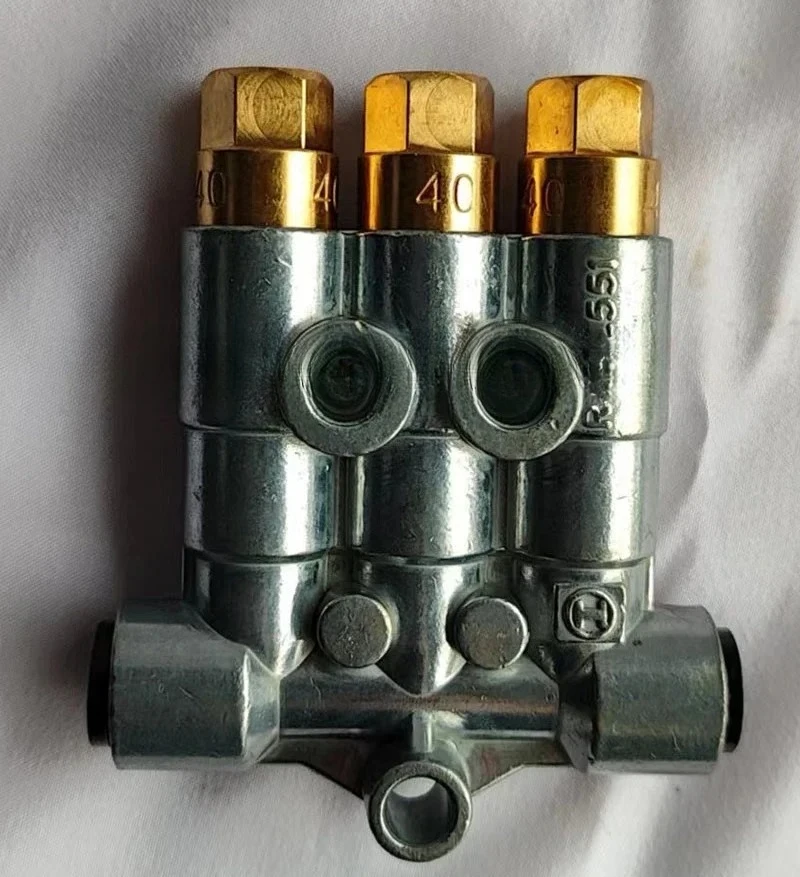 Original Valley Oil Drain Pressurized Volumetric Distributor M12 * 1 R352 353 354 355 356