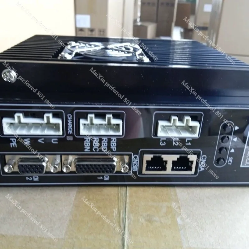 

DS200S-M-24V/5V Новый сервопривод переменного тока для серводвигателя