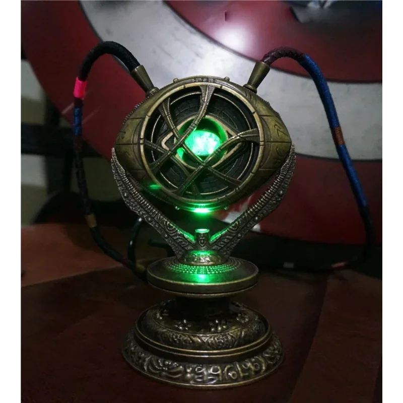 AA طبيب غريب كريستال عين Agamotto قلادة إنفينيتي الحرب قلادة مع قاعدة مجوهرات اكسسوارات 2025 جديد