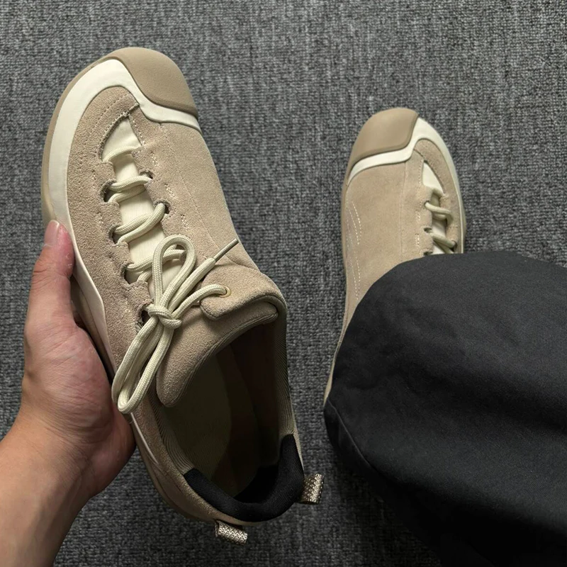 Men's Hiking Shoes & Casual Footwear Comfortable and versatile unisex outdoor walking shoes, suitable for both men and women.