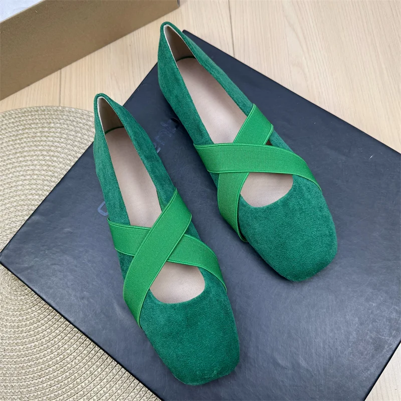 

2026 Autumn New Fashionable French Retro Square Toe Shallow Mouth Mary Jane Shoes Large Casual Flat Ballet Women's Shoes