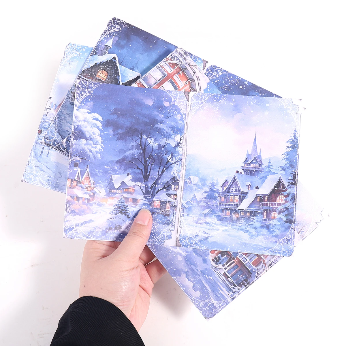 ロマンチックな雪のクリスマスをテーマにした紙、1パック8枚入り、家や雪の景色が描かれ、DIYスクラップブックの装飾に最適です。