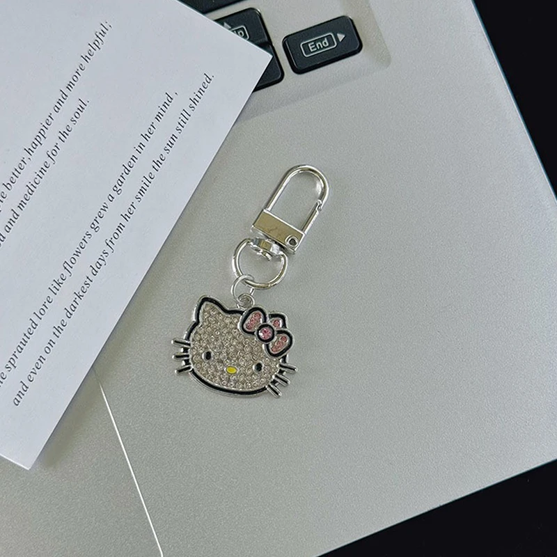 Sanrio Kawaii Hello Kitty Schattige Kristallen Metselwerk Sleutelhanger Meisje Metalen Rugzak Hanger Ring Koreaanse Sleutelhanger Keyring Kuromi