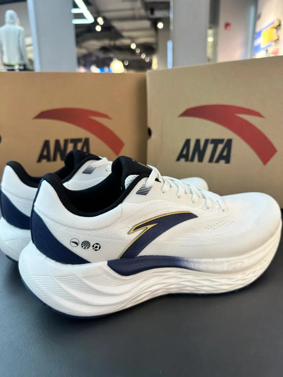 Anta Travel Sports Brand New Mid-Bottom Technology Pg7 Shock Relief Leisure Travel Jogging Shoes Men's Breathable Sneaker Run...