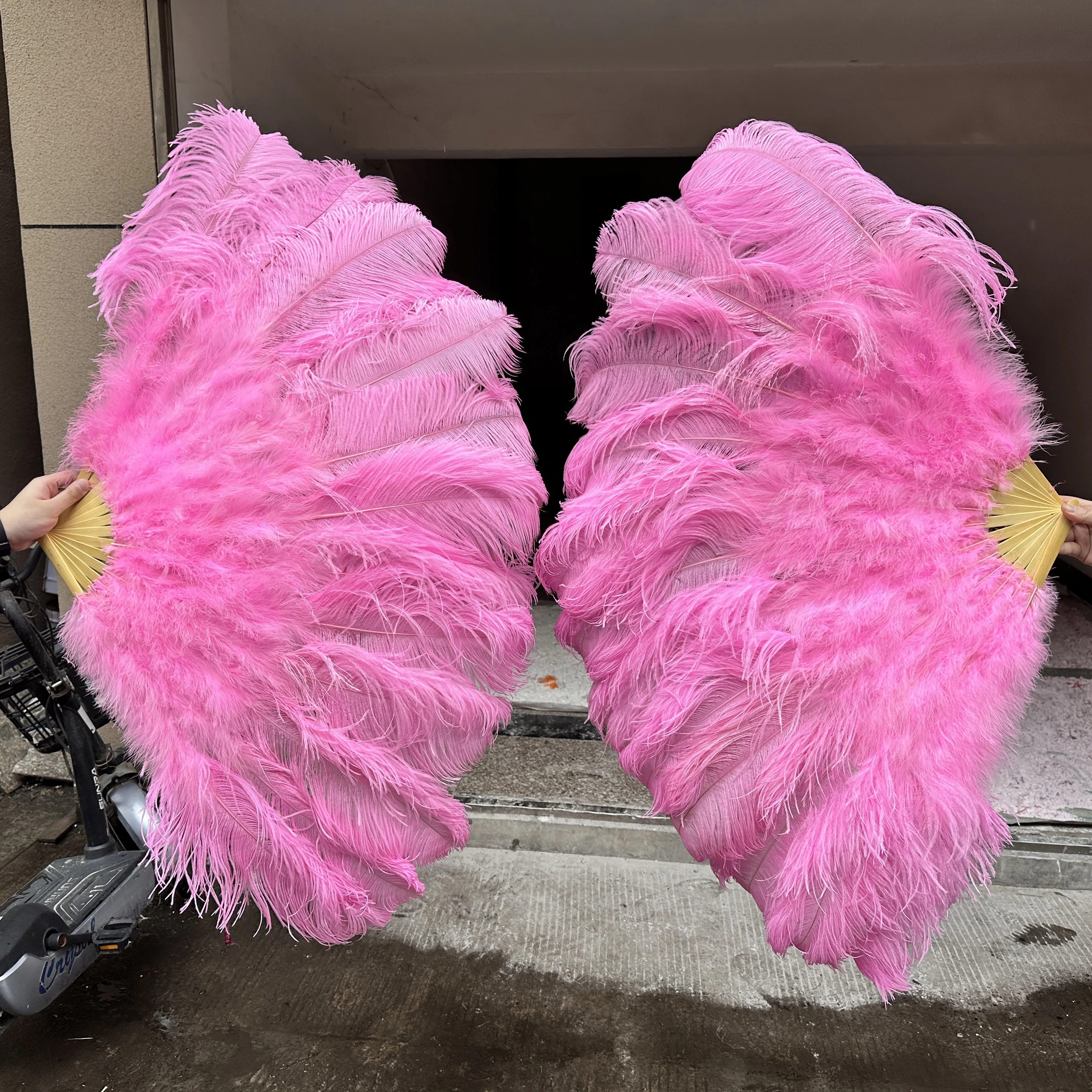 1/2PCS Pink Fluffy Ostrich Feathers Fan 100CM/130CM Natural Retro Feathers Fan Wedding Carnival Dance Performance Props Plumas