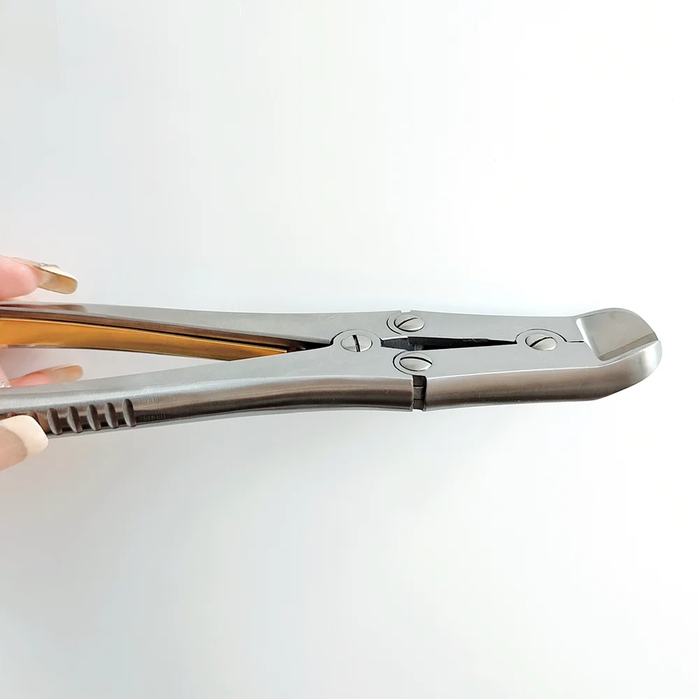 กรรไกรตัดลวดเหล็กคิร์ชเนอร์แบบมีด้ามจับทองคำ พร้อมเข็มเหล็กแบบสองข้อต่อ