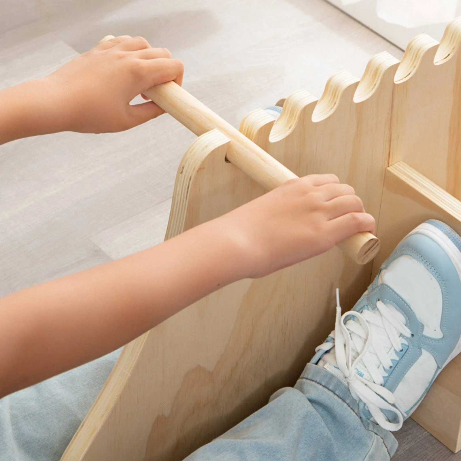 Stretching Equipment Natural Wood Wooden Seated Forward-Bend Stretching Device Notched Wooden Stretch Frame Adjustable