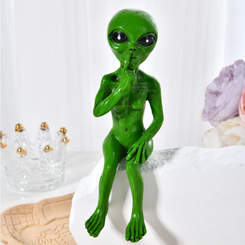 Playful Alien UFO Dwarf Garden Decoration Futuristic Extraterrestrial Gnome Statue Hand-Cast Resin for Space Themed Parties