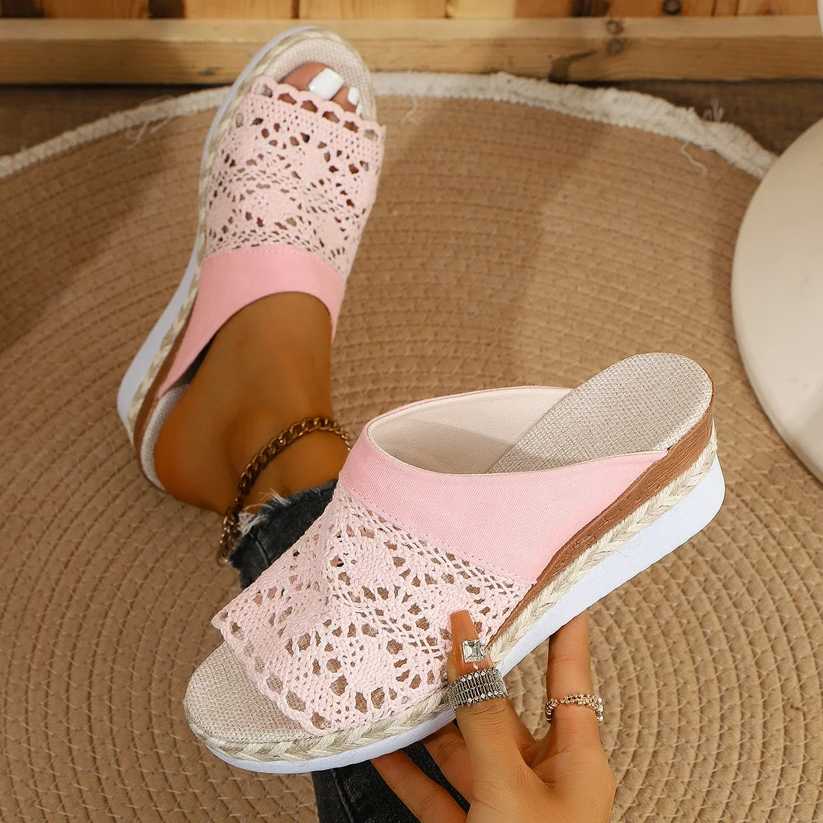 

Women Slippers Platform Comfortable Outdoor Shoes Women Hollow Flats Casual Slippers Breathable Mesh Wedge Sandals Slides Women