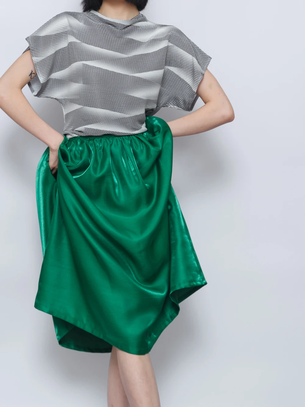 

Slim Fit Geometric Print Blouse Artistic adient Folded HIGHLIGHT 2AW Faionable Casual Sle Polyester ort Sve Top