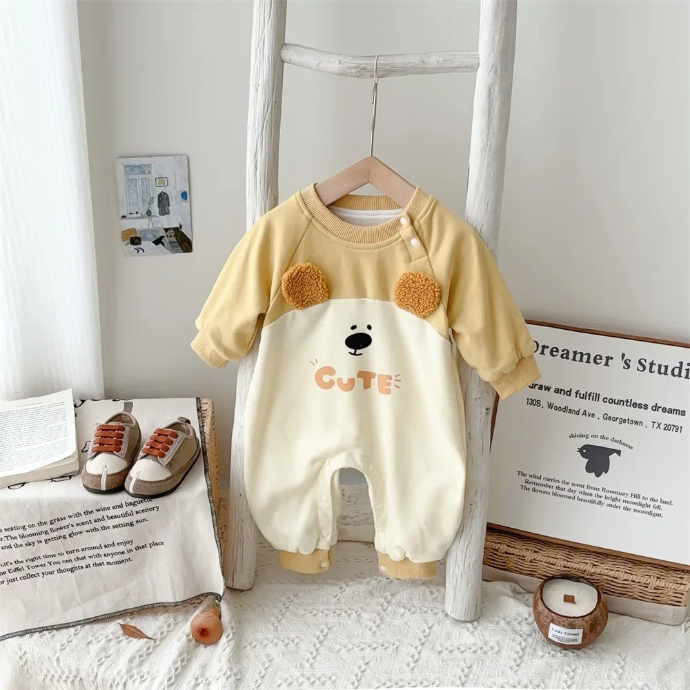 

2024 Autumn Baby Jumpsuit Boys and Girls Baby Pullover Rompers Cute Cartoon Patchwork Long Sleeved Rompers