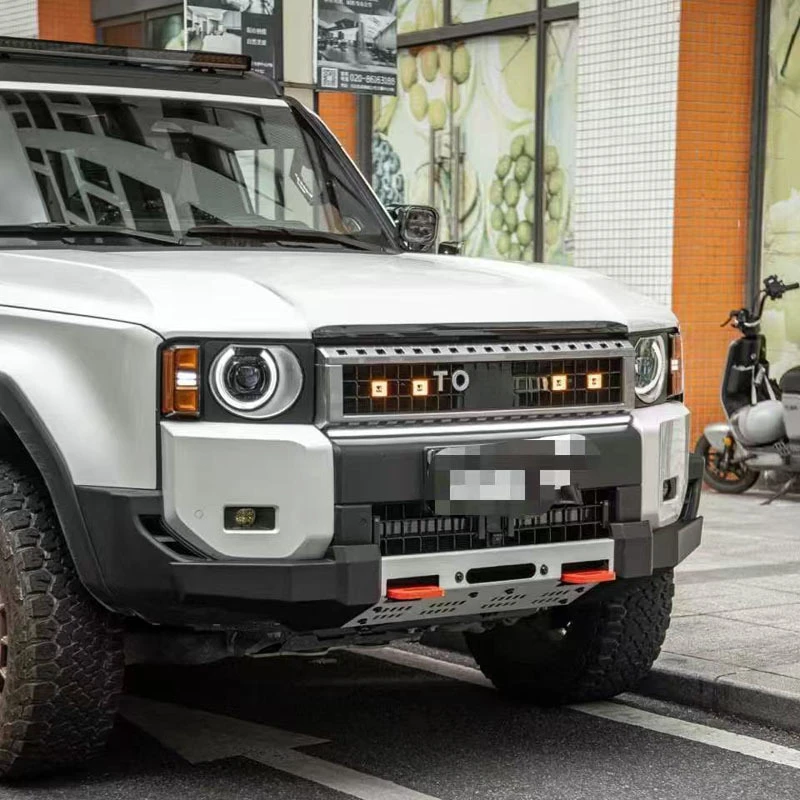 Suitable for 2022-2025 Toyota LC250 Simple Small Front Bumper PRADO Built-in Winch Rack Modification