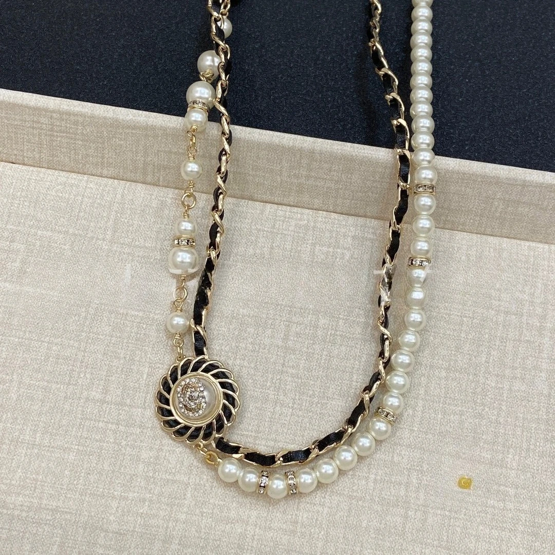 

Fashion Pearl Double Necklace Celebrity Versatile Letter Clavicle Chain Braided Rope Necklace