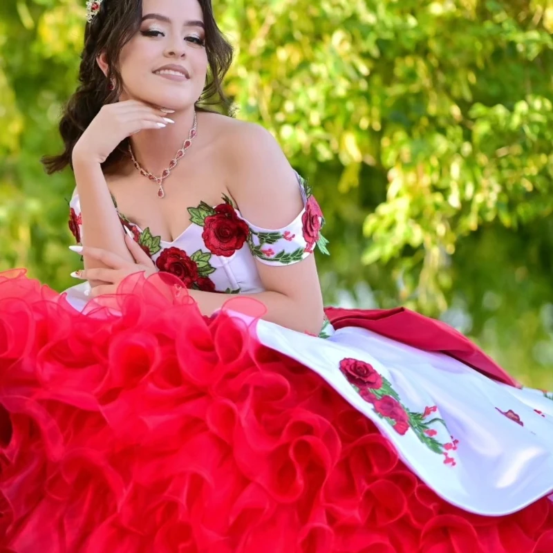 Lorencia ثوب كرة أحمر, فستان Quinceanera, مزين بالدانتيل, تطريز طبقات الكشكشة, حلو 16 فستان, 15 سنة, YQD217, 2023