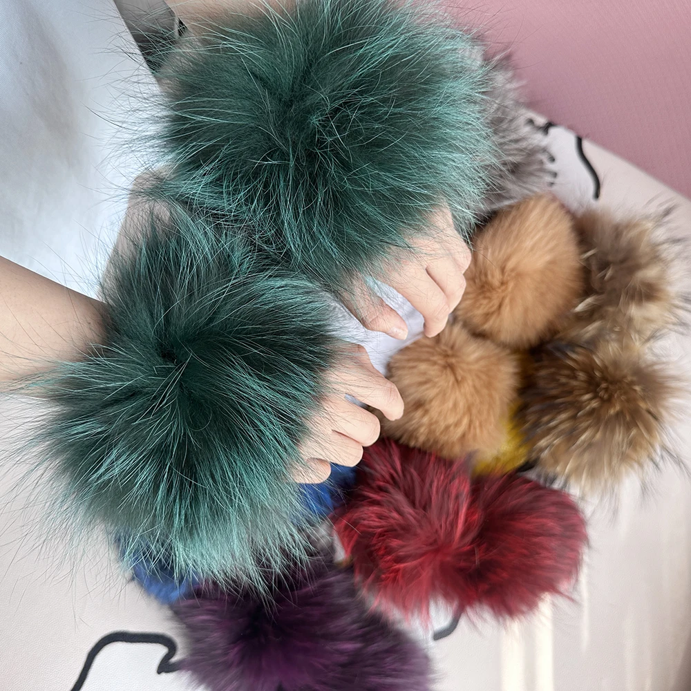 2026 New Style Fox Fur Cuff Arm Warmer Lady Bracelet Real Fur Wristband Glove High Quality Fox fur Cuffs Hot Sale Wrist Warmer