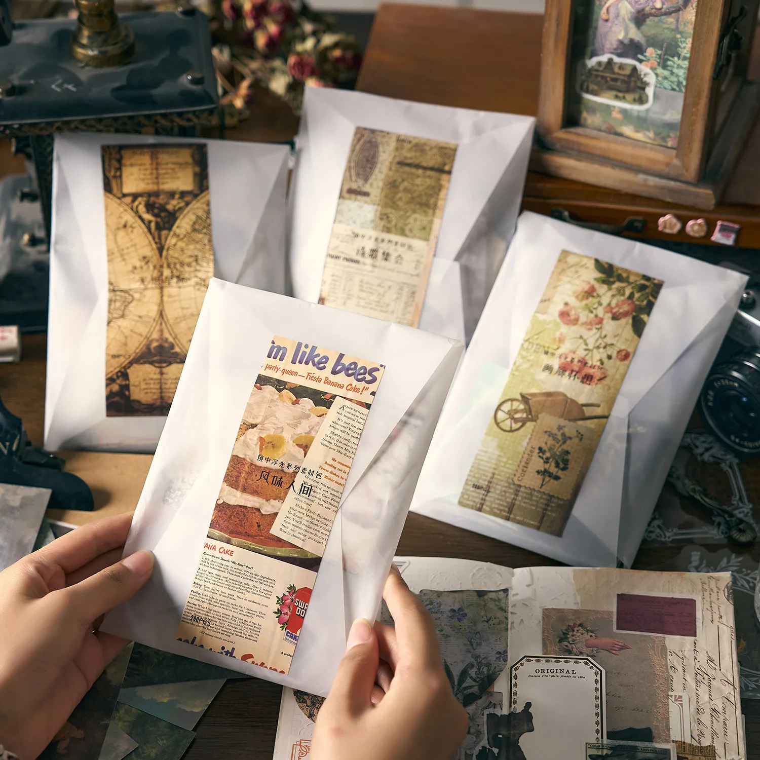 JCAC 200pcs/bag Ins Vintage Decorative Paper, Mirror Floating Light Series, Journal Scrapbook Background Collage