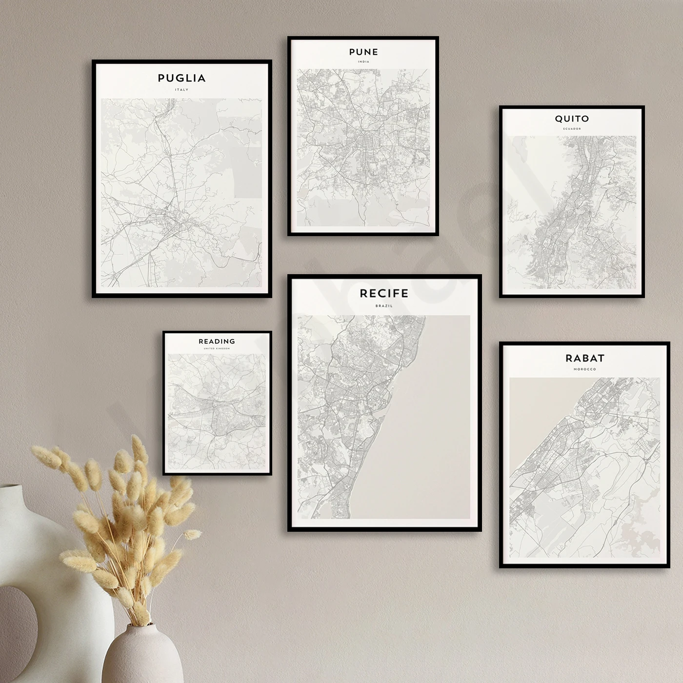 التردد. راروتونجا. كيتو. رباط. كوينستاون. كيبيك. بونتا ديل إستي. بوني. بوجليا. ملصق خريطة السفر في المدينة