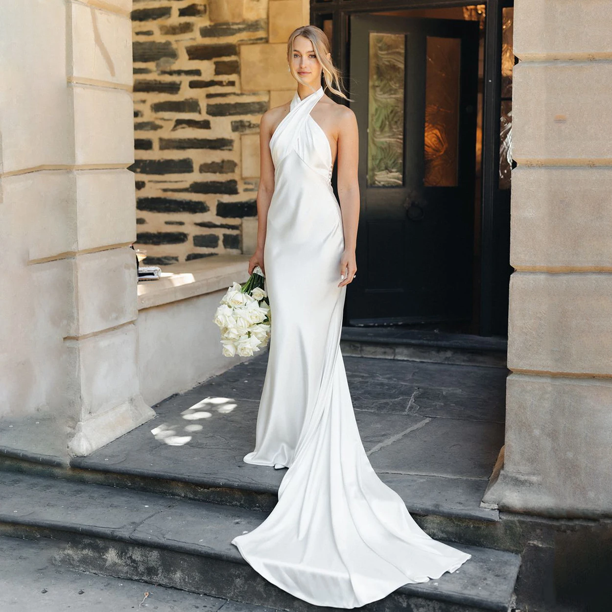 19029 #   Personalizado halter pescoço sereia vestido de casamento de cetim macio trem varredura sem costas vestido de noiva para mulher novia