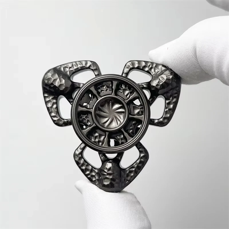 1 قطعة شخصية مجوفة من Edc Fidget Spinner-لعبة تخفيف التوتر المعدنية الرائعة لتحسين التركيز وتخفيف القلق-