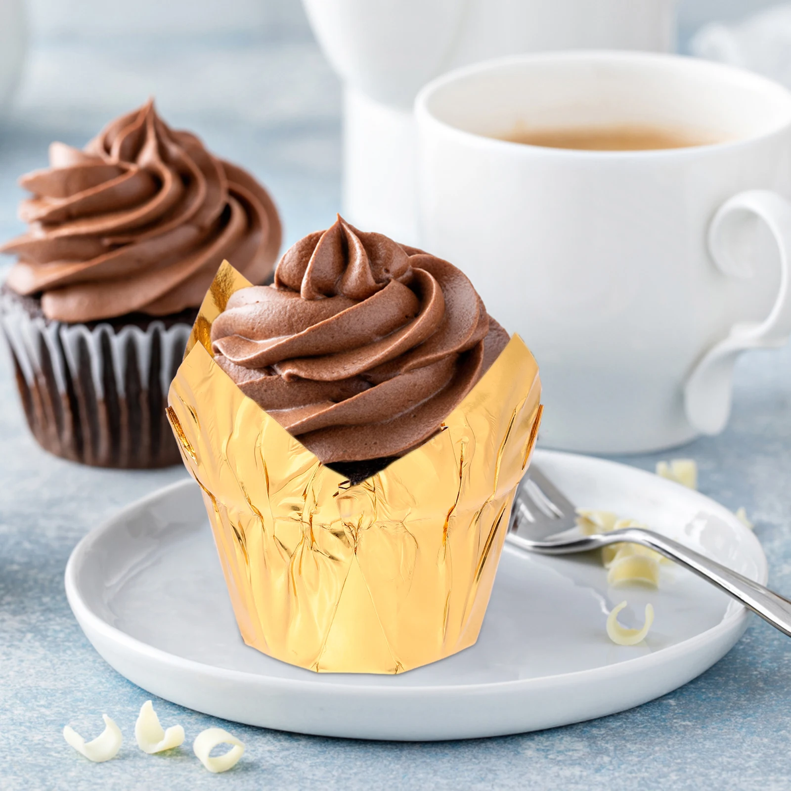 

50 Pcs Cake Paper Cups High Quality Heat Resistant Black Gold Dessert Baking Muffin Cupcake Boxes for Parties Weddings Showers