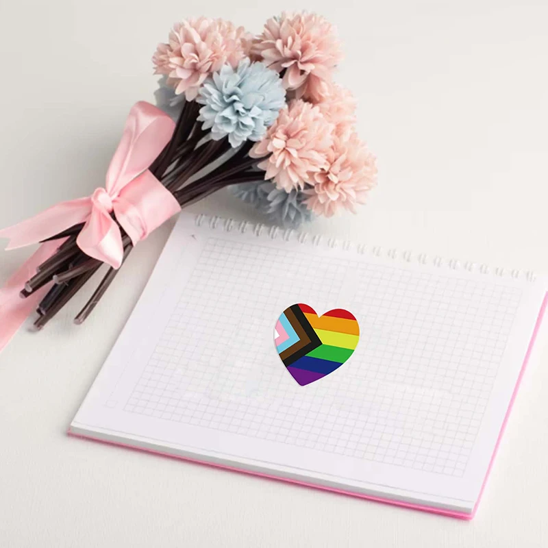 C 500pcs/roll Heart Shaped Stickers LGBTQ Love Rainbow Gay Scrapbooking Decoration Gifts Pride Stickers Envelope Seal Labels