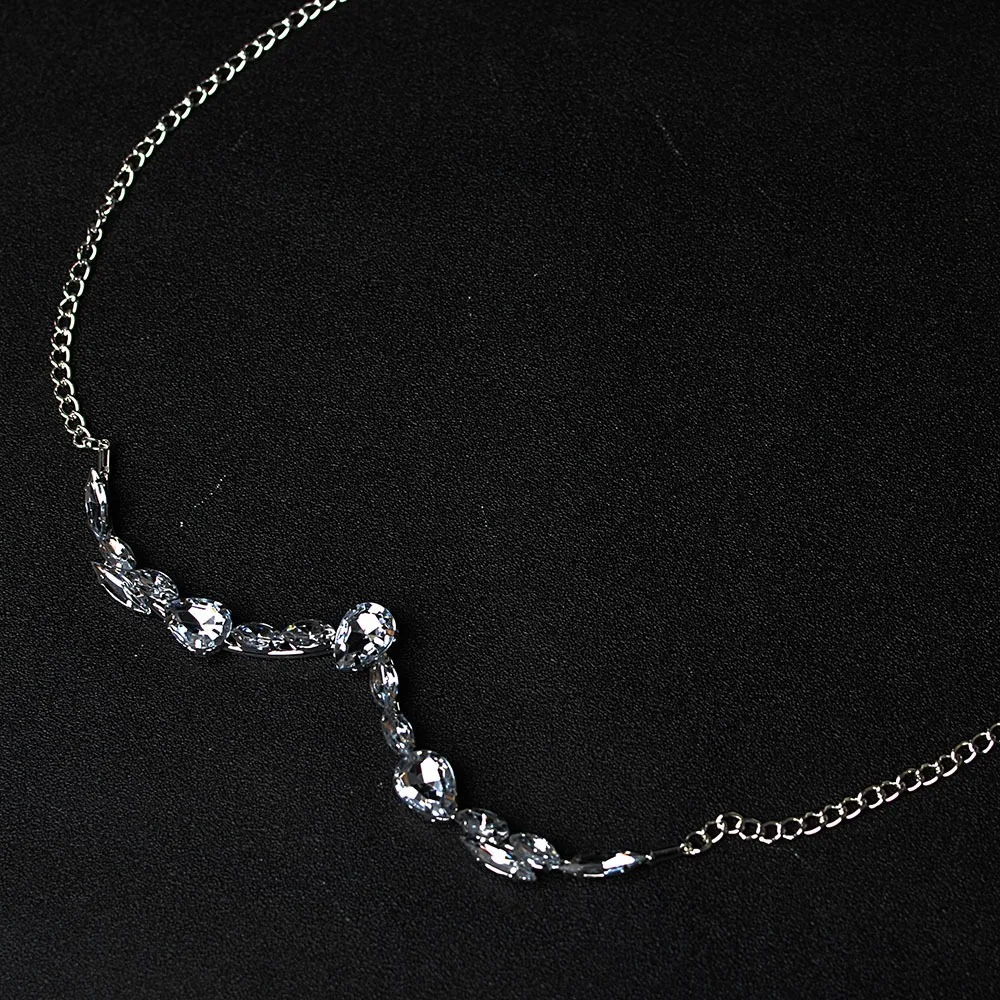 

Long Rhinestone Face Chain Shiny Water Drop Shape Glitter Mask Decoration Luxury Face Jewelry Pendant Face Chain Carnival