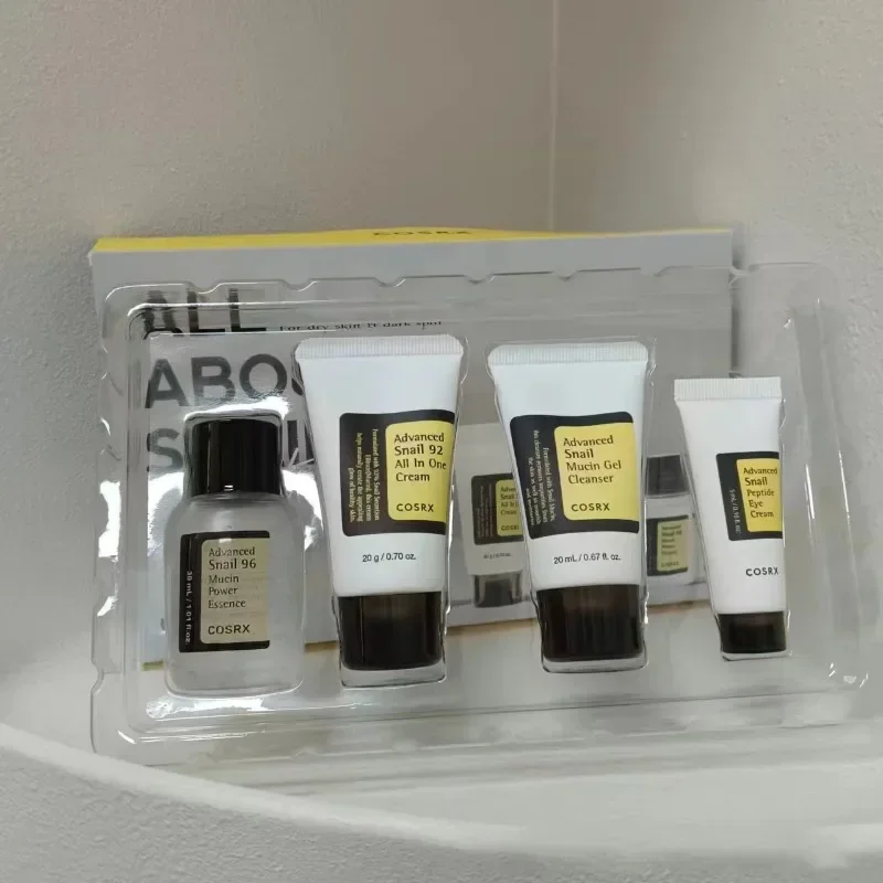 مجموعة الحلزون كوز آر إس، منظف جل موسين، كريم ببتيديا الكل في كريم واحد، مجموعة مكونة من 4 قطع