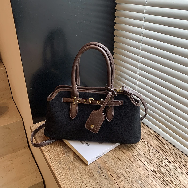

High quality women's crossbody bag, fashionable and popular zipper shoulder bag, with adjustable and detachable shoulder strap