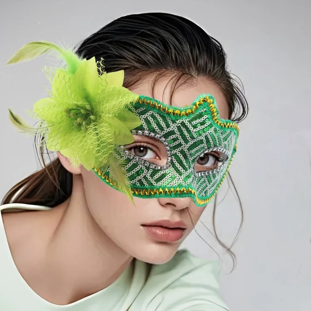 

Маска для Хэллоуина с блестками, пластиковая маска для Хэллоуина, половина лица, перо, реквизит для косплея, маскарадная маска для девочек