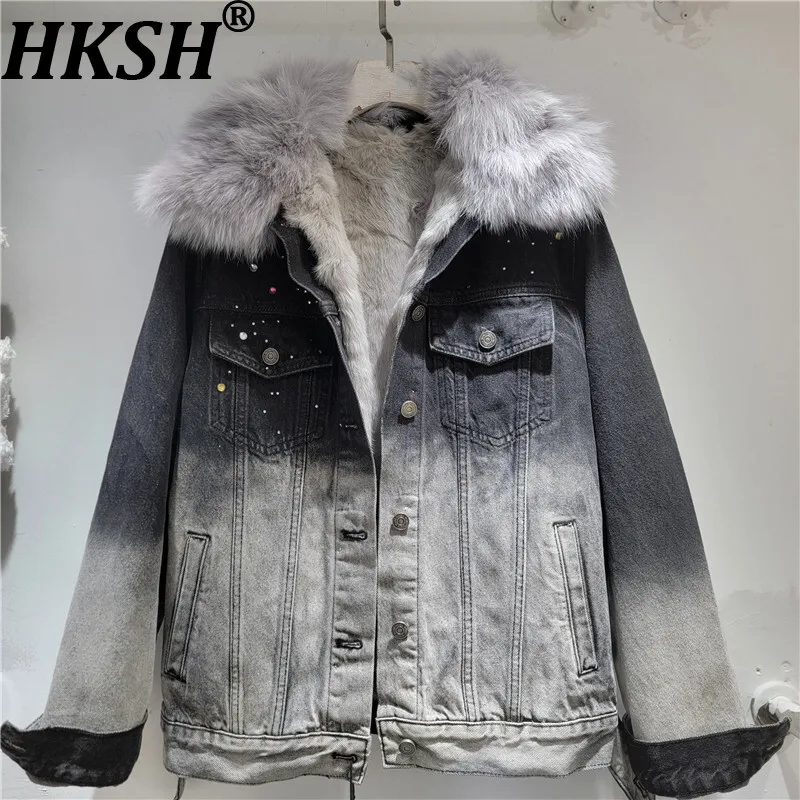 HKSH 2025冬新作 レディース 中綿コート フェイクファー裏地 パッチワーク ウォッシュド グラデーション スタッズ付き ダイヤモンド デニム シック 暖かいジャケット HK14416