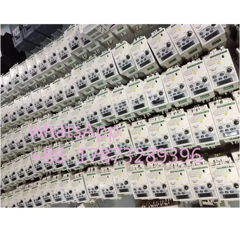 Gebrauchter Frequenzumrichter VFD002L21A Normale Funktion getestet OK