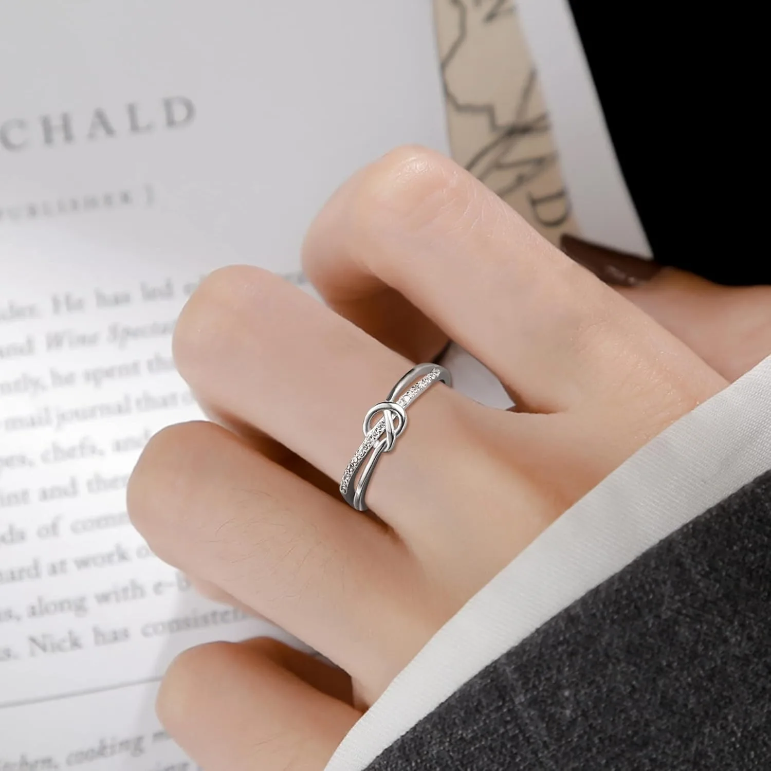 خاتم Fansilver من الفضة الإسترليني عيار 925 للنساء قابل للتعديل مكعب زركونيا خاتم عقدة الحب هدية لصداقة الزفاف