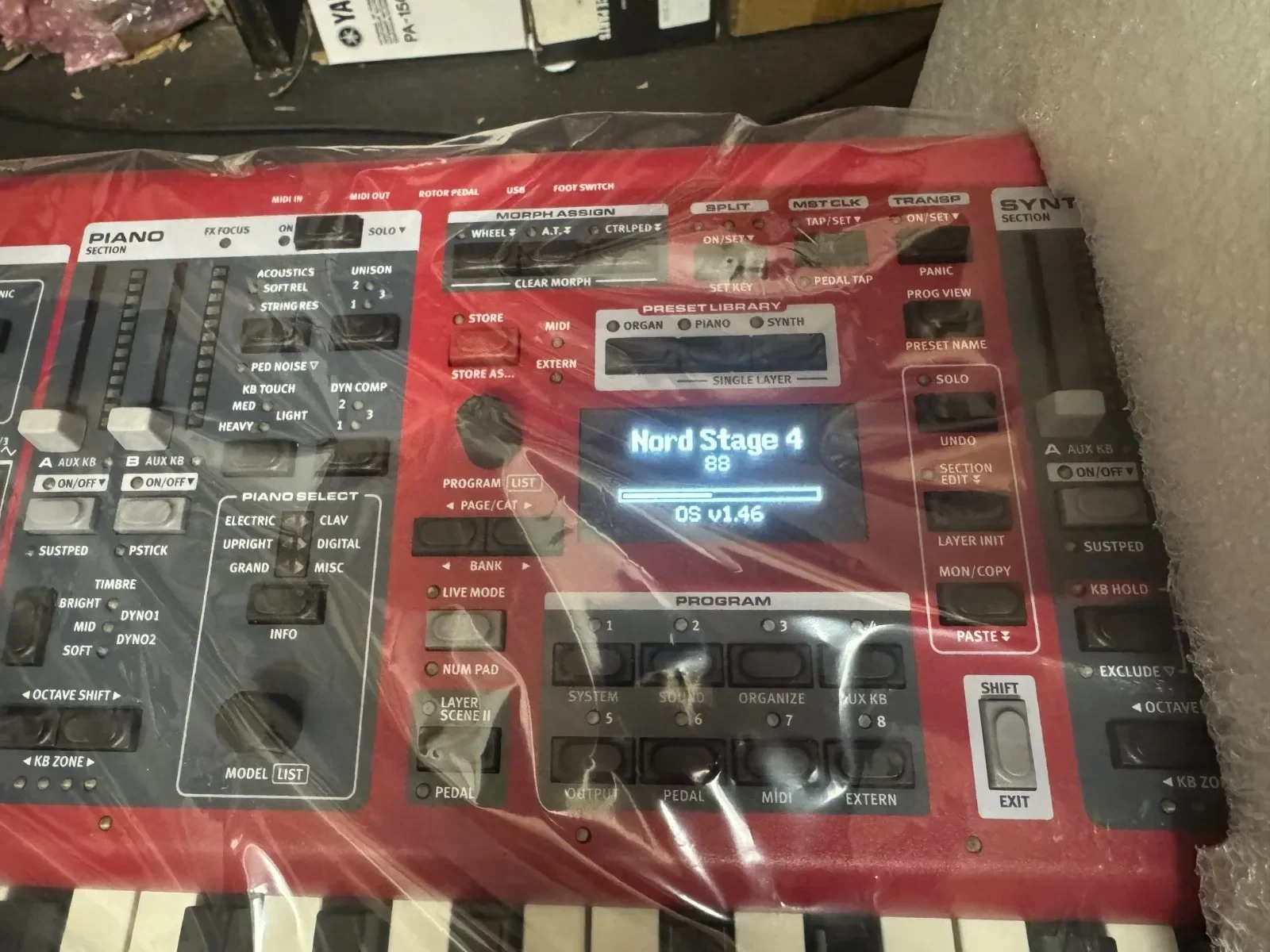 Nord Stage 4 88-toetsen gewogen hamertoetsenbord Piano/Synth/met pedaal ARMENS