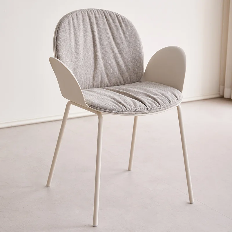 플라스틱 의자 가정용 심플 팔걸이 식탁 의자, 북유럽 레스토랑 등받이 스툴