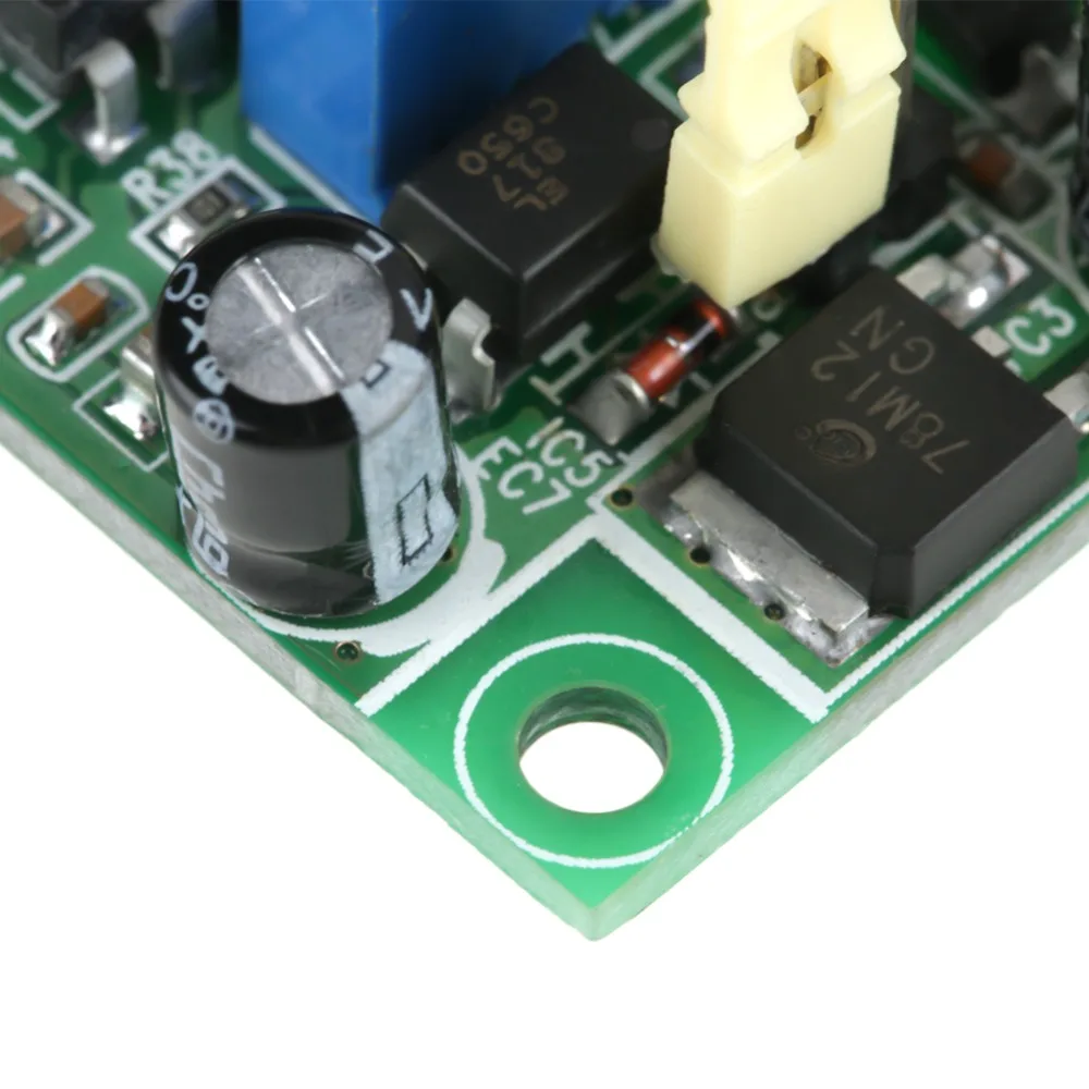 

Модуль преобразователя 0-10 кГц в 0-10 В с изоляцией 5*4,4*1,6 см, модуль частоты в напряжение, модуль преобразователя частоты и напряжения