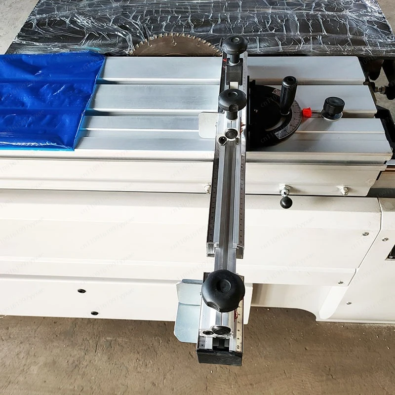 Telescopic Angle of The Precision Push Table Saw Is Based on The Mountain Woodworking Telescopic Angle Ruler