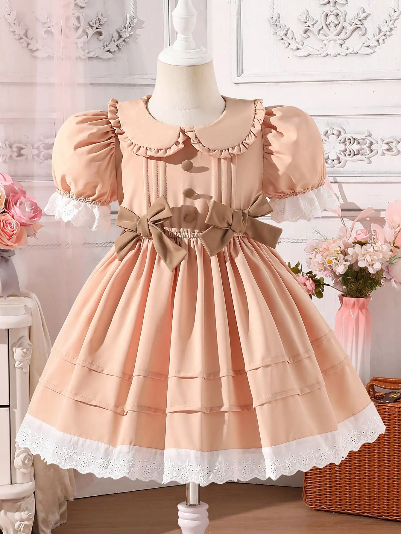 (7325) Romantic and Elegant Girl's Dress in Apricot Princess Style, with Bow Embellishments, Stylish Puff Sleeve Design, Suitable for Birthday Parties, Holiday Events, and Photo Shoots. Suitable for Little Girls Aged 4-7, Spring and Summer.
