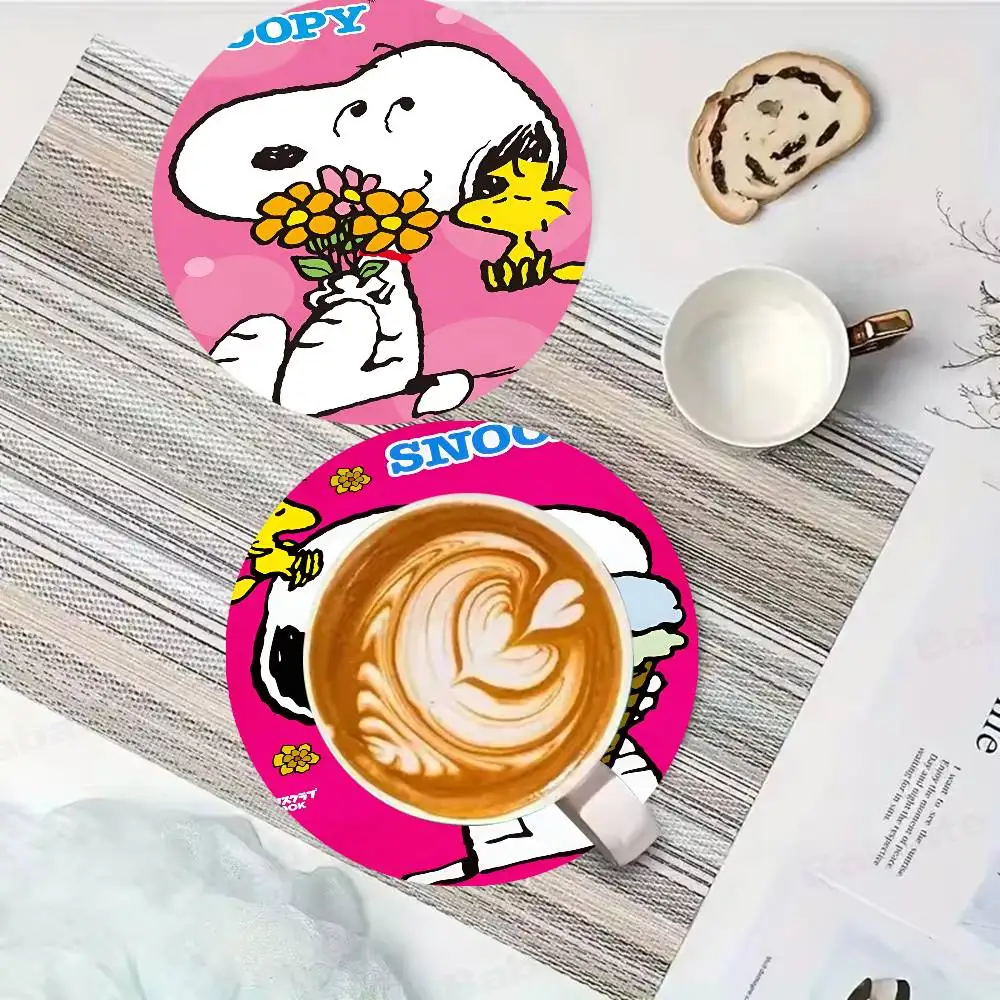 Cute Snoop Cartoon Dog Wooden Coaster Colour Printing Cup Mat Home Desk Decoration Gifts