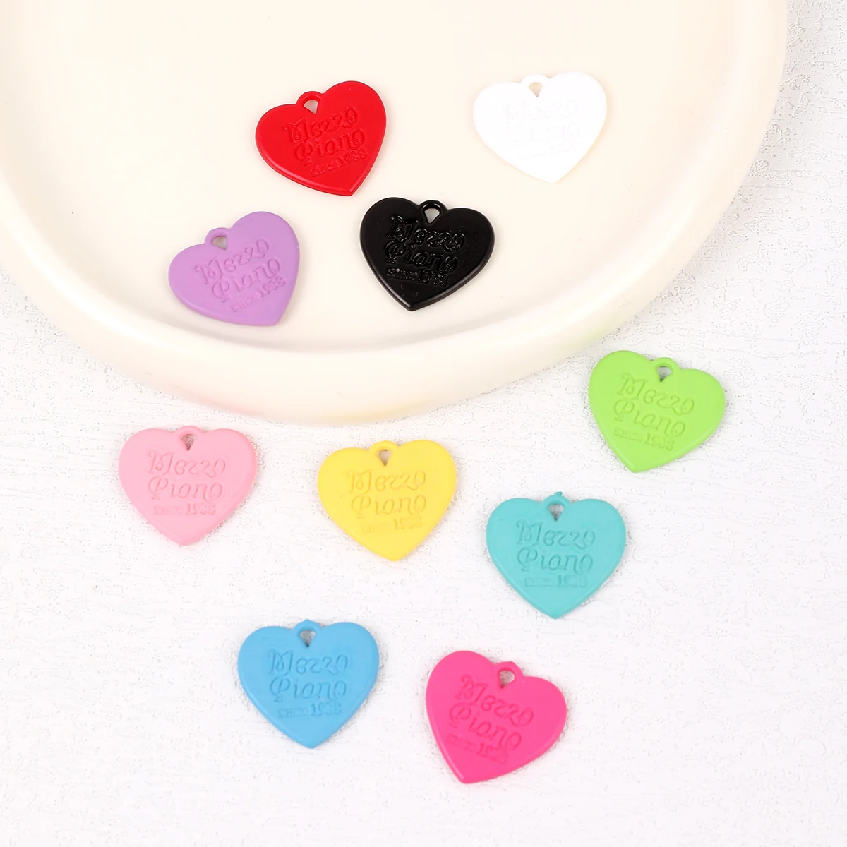 Paquete de 10 unidades de pintura acrílica en aerosol con forma de corazón de melocotón y macarrón, collar con etiqueta de doble cara de amor inglés, colgante artesanal hecho a mano, venta al por mayor
