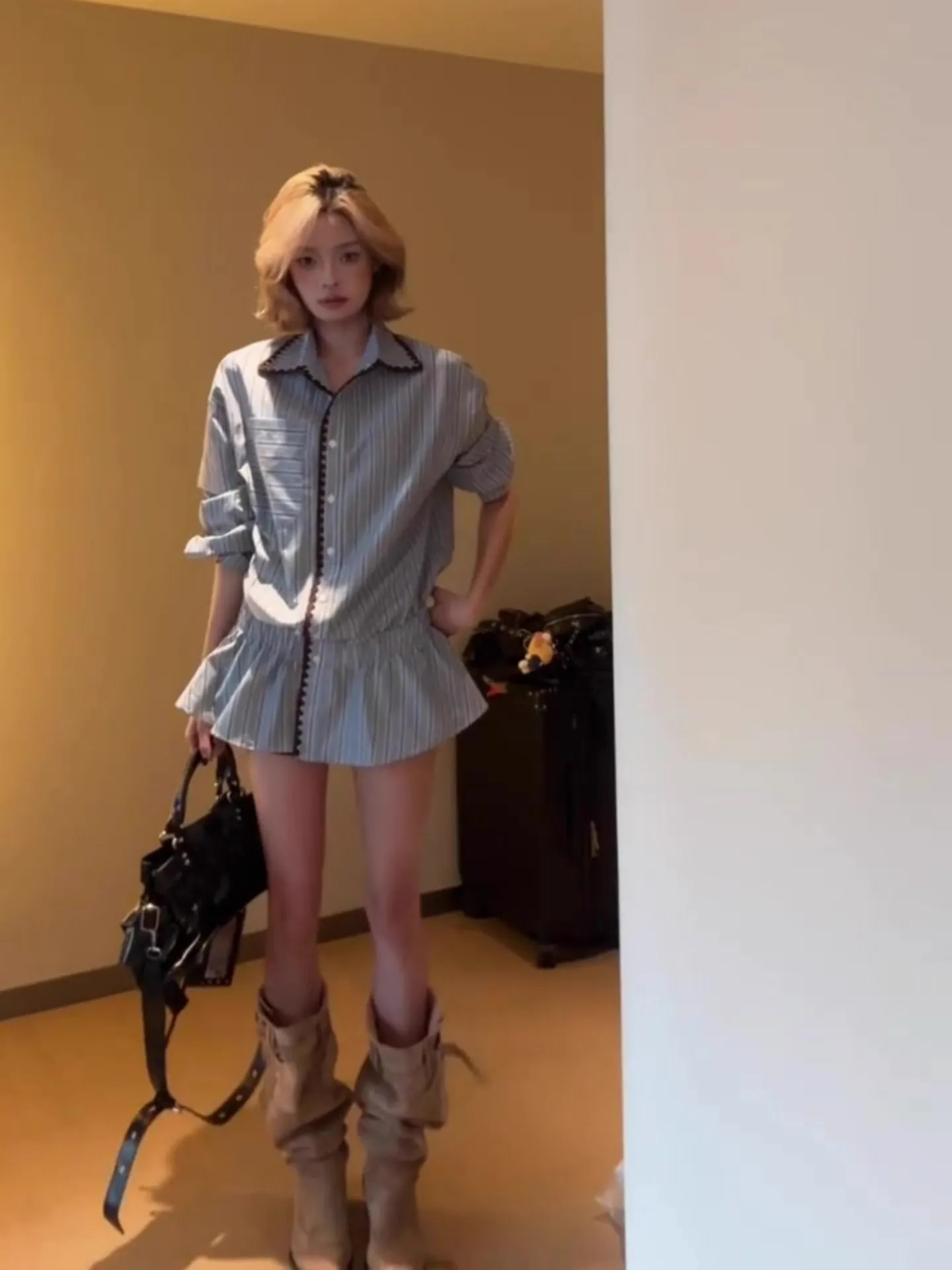 

Ele Striped Long Sve irt Korean Sle Loose Fit Women's Premium Feel Top Faionable Trendy Office Wear Casual