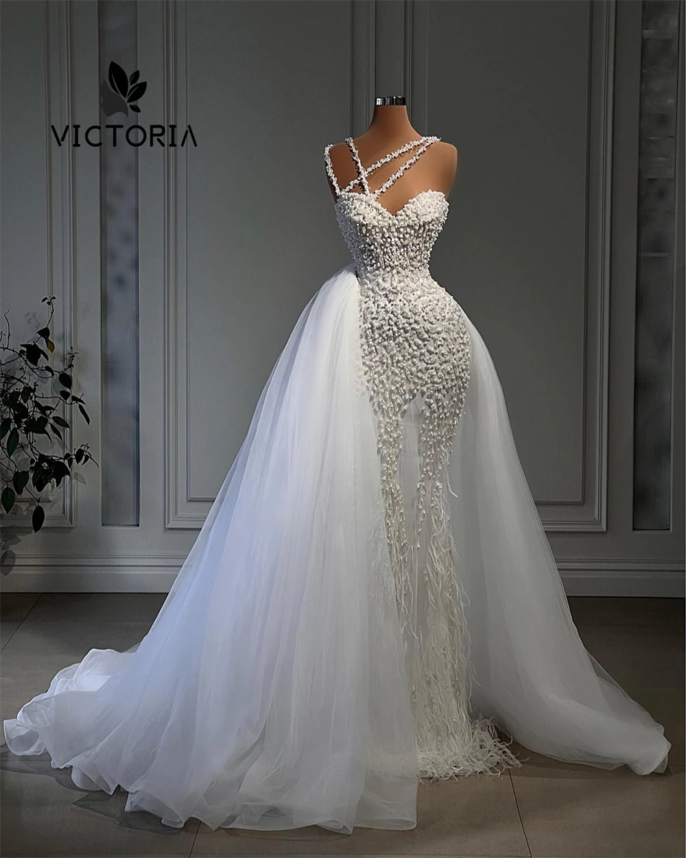 Vestido de novia de espagueti con cuentas absorbentes, vestidos de novia árabes de sirena con tren de tul y plumas para mujer, vestido de novia personalizado